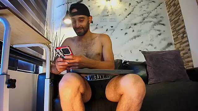 Max Miller S online show from November 19, 2025, 7:03 pm