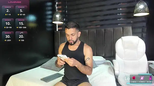 Lobo sex21 online show from October 6, 2025, 7:25 pm