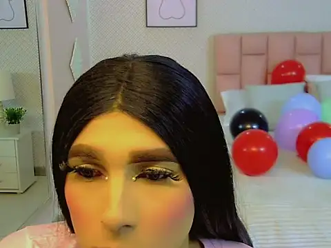 Luna LaFontaine online show from October 8, 2025, 12:17 pm