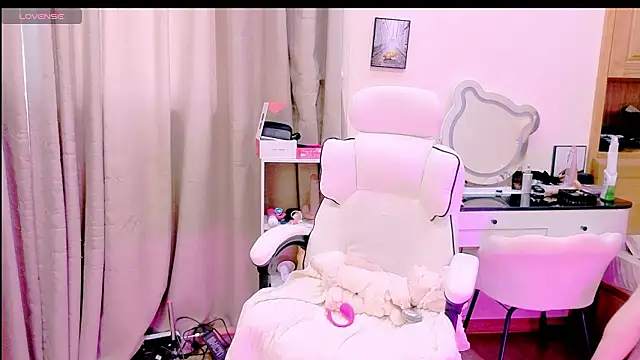  Aria Moonie online show from March 10, 2026, 4:49 am