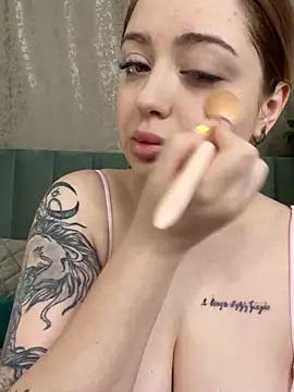 Snapshot of KellyMoors chatting on October 11, 2025, 1:17 am KellyMoors online show from October 11, 2025, 1:17 am