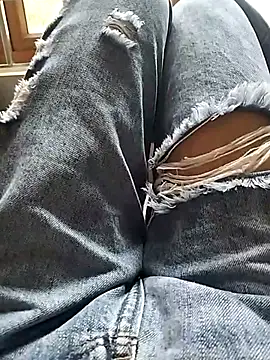 Lili 2love online show from November 5, 2025, 1:20 am