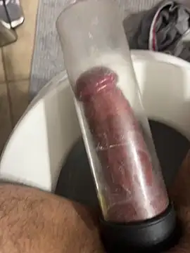 Snapshot of ayrtonmen chatting on November 22, 2025, 6:51 pm ayrtonmen online show from November 22, 2025, 6:51 pm