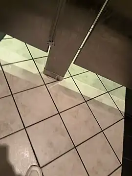 ayrtonmen online show from April 21, 2026, 4:52 am