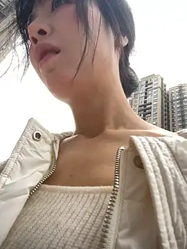 yourkeer online show from November 11, 2025, 2:28 am