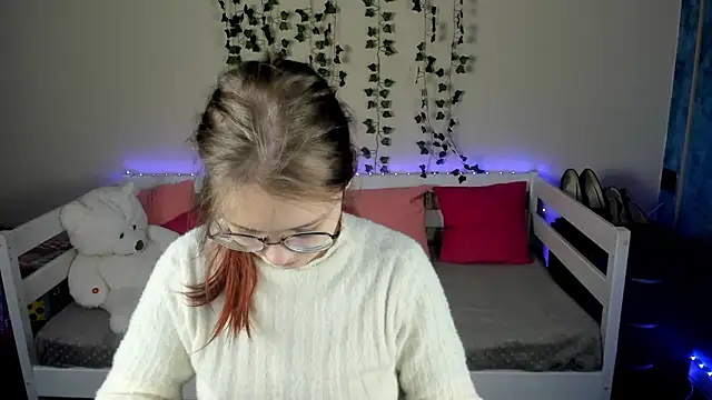 shy elina01 online show from October 20, 2025, 10:27 am