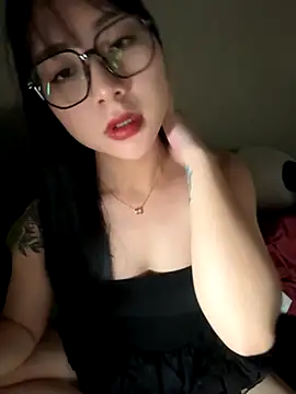 Linh5790 online show from October 19, 2025, 4:59 am