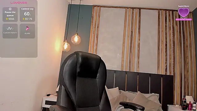 Ana coral online show from November 17, 2025, 3:43 am