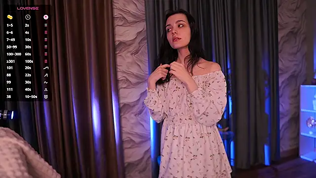 ElizabethMilller  online show from April 11, 2026, 10:24 pm