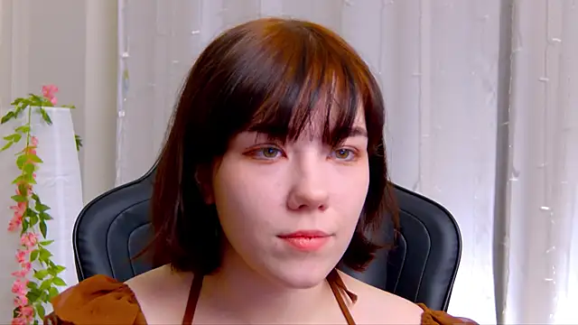 Kelly foox online show from October 11, 2025, 8:37 am