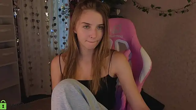 L1na Reeds online show from March 28, 2026, 1:17 am