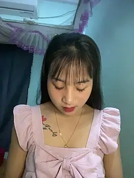 Snapshot of banlinh004 chatting on May 3, 2026, 3:15 pm banlinh004 online show from May 3, 2026, 3:15 pm