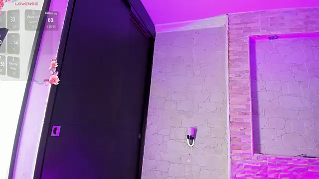 ValeStone online show from October 10, 2025, 8:42 pm