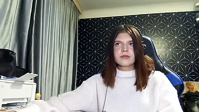 Snapshot of LissaKradfer chatting on October 10, 2025, 1:34 pm LissaKradfer online show from October 10, 2025, 1:34 pm