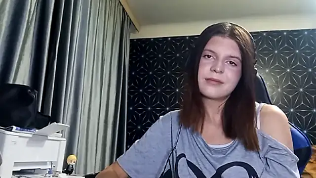 Snapshot of LissaKradfer chatting on October 7, 2025, 1:23 pm LissaKradfer online show from October 7, 2025, 1:23 pm