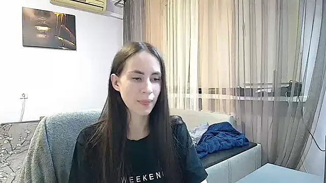 Chloe Skims online show from October 12, 2025, 4:41 pm