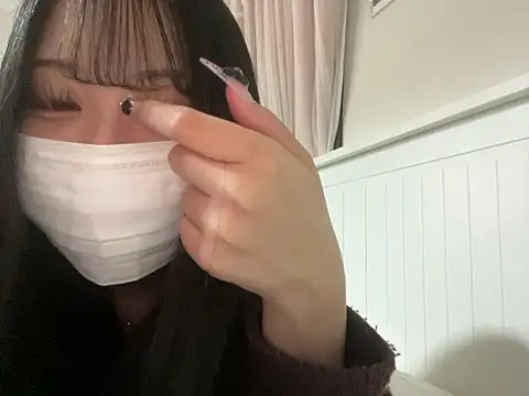 Kiara  0o online show from November 5, 2025, 3:48 pm