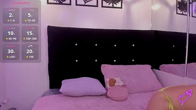 Haiily Baeker online show from November 6, 2025, 4:33 pm