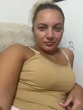 Daiana Andra online show from October 3, 2025, 9:27 pm