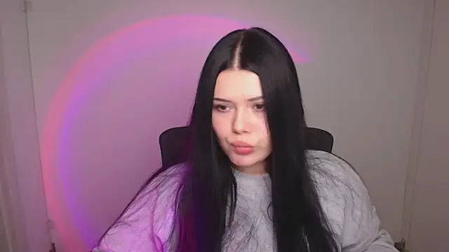 Mona Esty online show from October 22, 2025, 5:23 pm