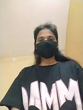 swethareddyy9119 online show from November 26, 2025, 7:41 am