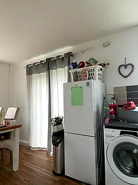 Snapshot of MimiMaee chatting on November 11, 2025, 2:12 pm MimiMaee online show from November 11, 2025, 2:12 pm