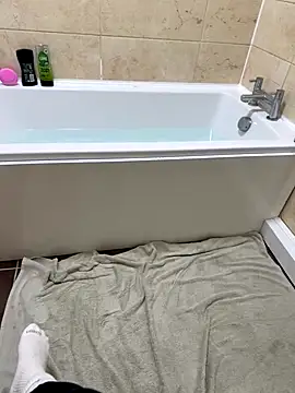 Snapshot of MimiMaee chatting on October 3, 2025, 7:59 pm MimiMaee online show from October 3, 2025, 7:59 pm