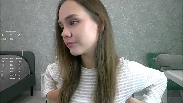 SweetSaraPie online show from October 11, 2025, 7:15 pm