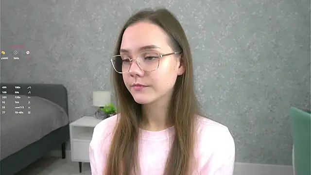 Snapshot of SweetSaraPie chatting on December 4, 2025, 6:40 pm SweetSaraPie online show from December 4, 2025, 6:40 pm