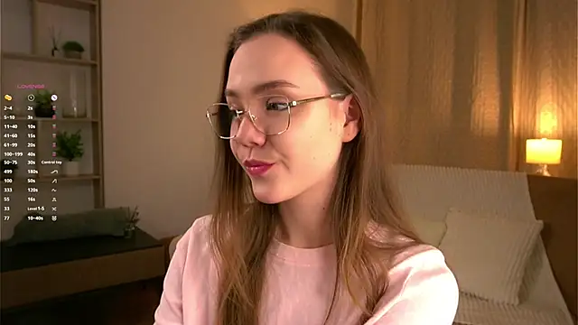 Snapshot of SweetSaraPie chatting on February 15, 2026, 6:07 pm SweetSaraPie online show from February 15, 2026, 6:07 pm