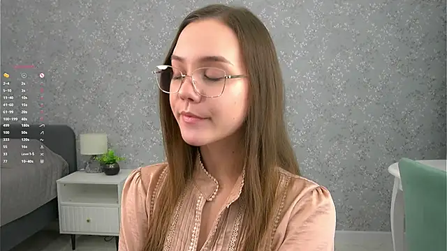 Snapshot of SweetSaraPie chatting on December 16, 2025, 6:56 pm SweetSaraPie online show from December 16, 2025, 6:56 pm