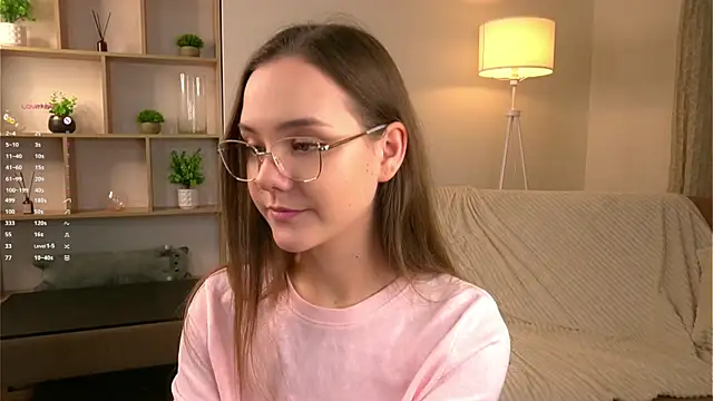 Snapshot of SweetSaraPie chatting on December 22, 2025, 7:36 pm SweetSaraPie online show from December 22, 2025, 7:36 pm