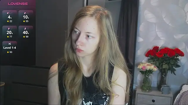 Snapshot of yuki_bloom chatting on October 20, 2025, 7:42 am yuki bloom online show from October 20, 2025, 7:42 am