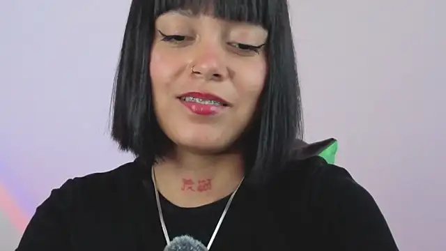 Qadeshoficial online show from October 13, 2025, 9:05 pm