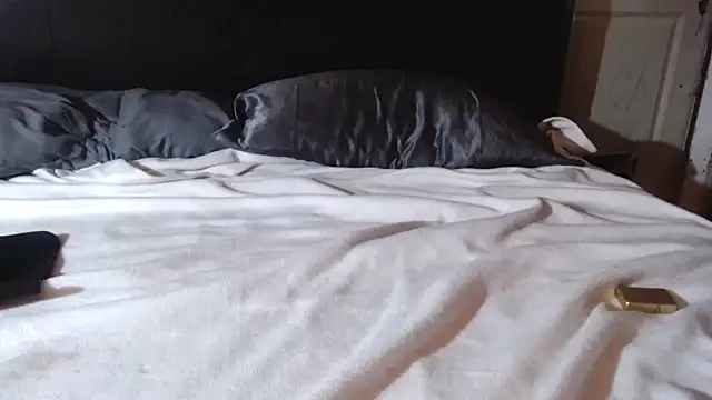 Tommy Love23 online show from November 13, 2025, 7:34 am