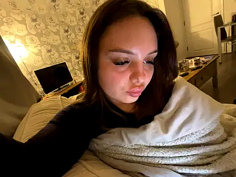 Snapshot of EllaStarrxxx chatting on October 10, 2025, 1:17 am EllaStarrxxx online show from October 10, 2025, 1:17 am