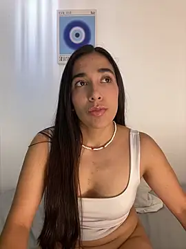 Snapshot of SabrinaEvanss_ chatting on February 18, 2026, 6:48 pm SabrinaEvanss online show from February 18, 2026, 6:48 pm