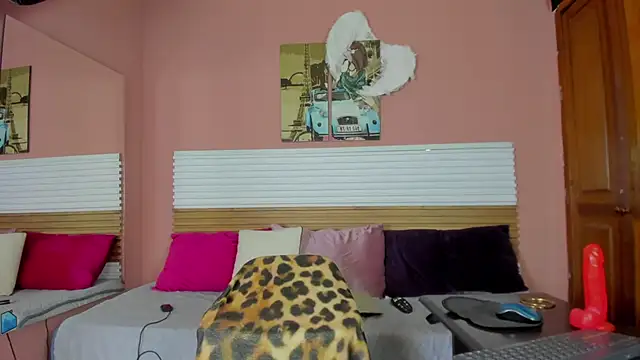 Tiffannydoll99 online show from November 15, 2025, 5:17 pm