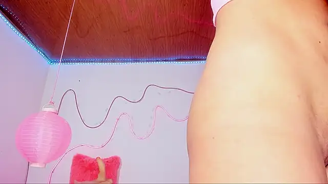 shannon kinne  online show from December 5, 2025, 2:48 pm