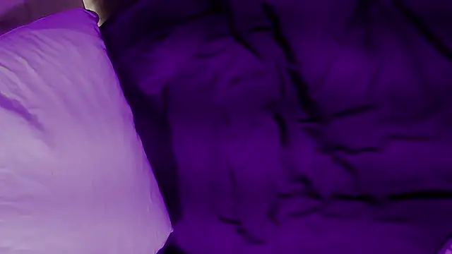 Moonless Joy online show from October 24, 2025, 9:14 pm