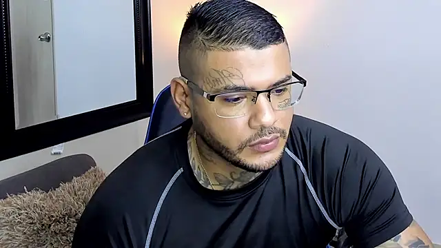 Snapshot of MICHELL_ARTHUS_ chatting on October 11, 2025, 3:18 am MICHELL ARTHUS online show from October 11, 2025, 3:18 am