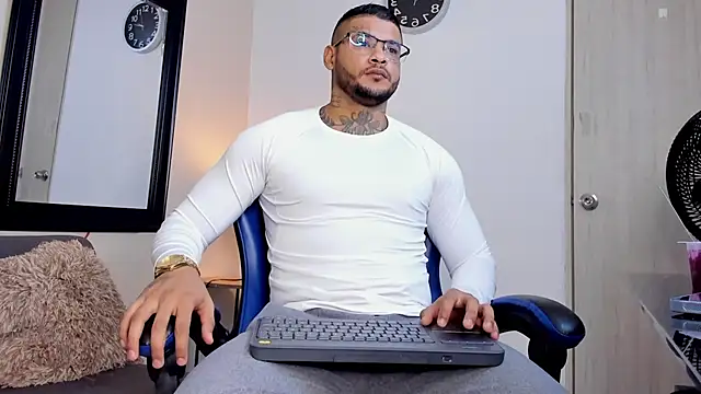 Snapshot of MICHELL_ARTHUS_ chatting on October 12, 2025, 2:46 am MICHELL ARTHUS online show from October 12, 2025, 2:46 am