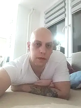 Snapshot of Kobradera1984 chatting on March 1, 2026, 9:04 pm Kobradera1984 online show from March 1, 2026, 9:04 pm