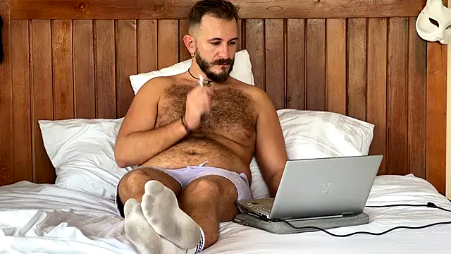 mrmaxiy online show from July 19, 2026, 5:27 am