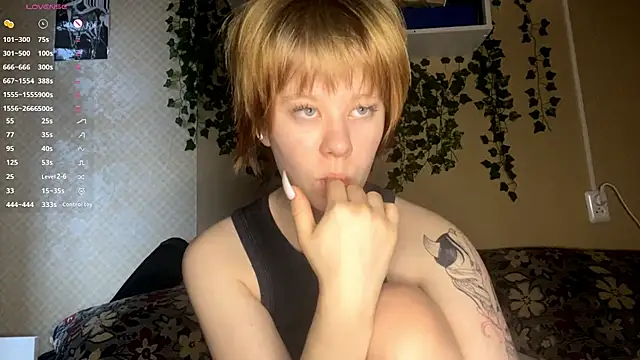 AnitaVanruiten online show from November 7, 2025, 7:13 am