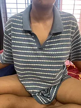 Snapshot of vickyandtania chatting on October 21, 2025, 6:13 am vickyandtania online show from October 21, 2025, 6:13 am