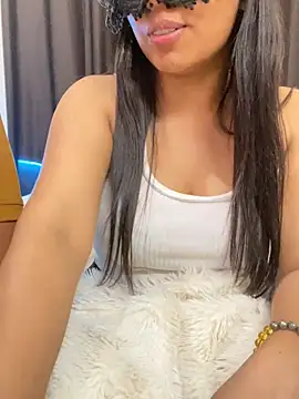 Snapshot of vickyandtania chatting on January 31, 2026, 7:12 pm vickyandtania online show from January 31, 2026, 7:12 pm