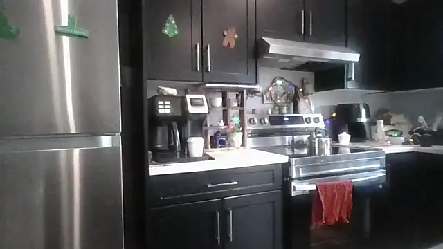 Snapshot of october1992xx chatting on November 11, 2025, 2:23 pm october1992xx online show from November 11, 2025, 2:23 pm