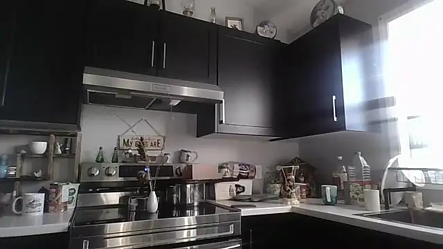 Snapshot of october1992xx chatting on November 23, 2025, 12:37 pm october1992xx online show from November 23, 2025, 12:37 pm