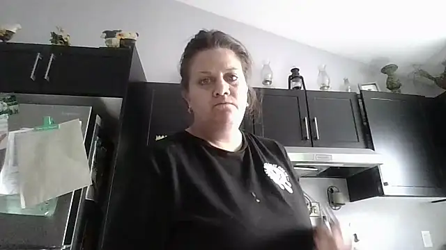 october1992xx online show from October 13, 2025, 3:35 pm